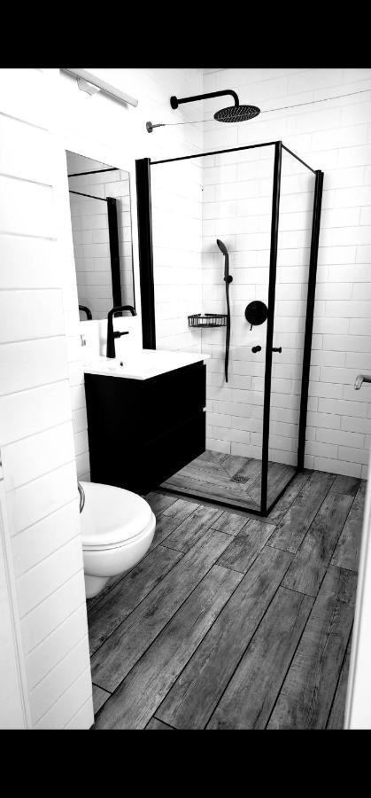 Kinamon - Stylish Studio Apartment